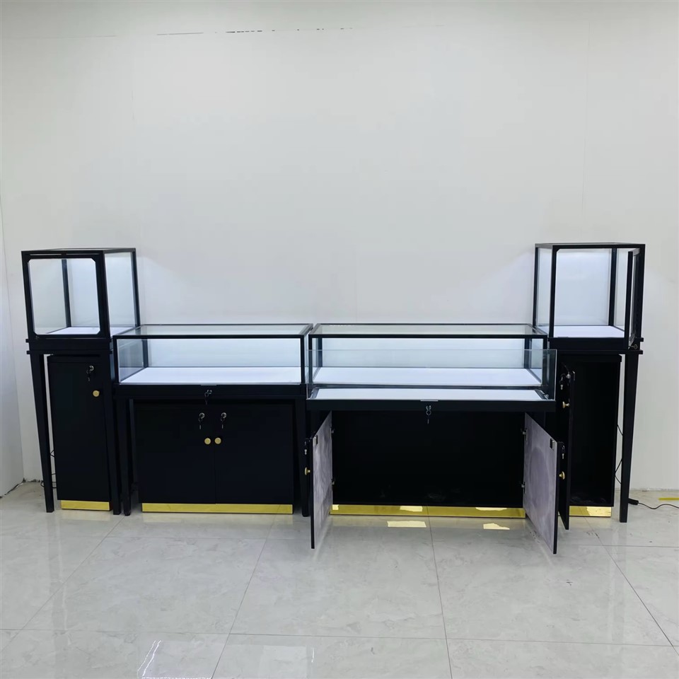 Kabinet Paparan Barang Kemas Kaca Bulat