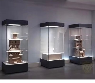 Pameran Muzium LED