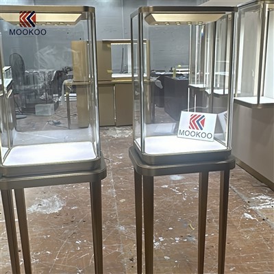 Pameran Jam Tangan Barang Kemas Keluli Tahan Karat Moden Untuk Kegunaan Komersial Reka Bentuk Dalaman Kedai Pameran Permata Berlesen
